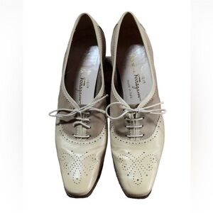 Vintage Salvatore Ferragamo tan and suede leather oxfords Size 9 Narrow / 9N